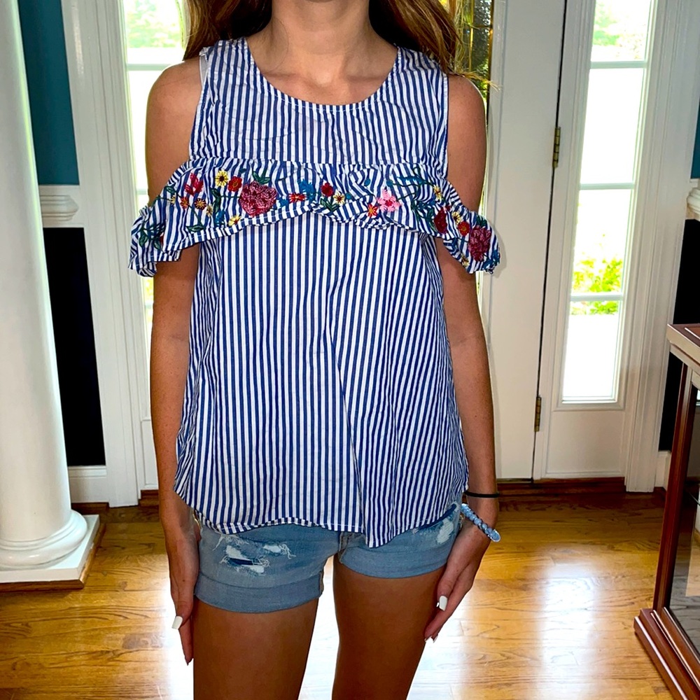 Blue rain floral shirt size xs